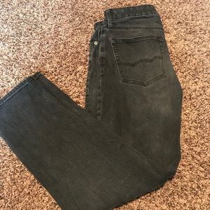 Men’s black American Eagle slim straight jeans